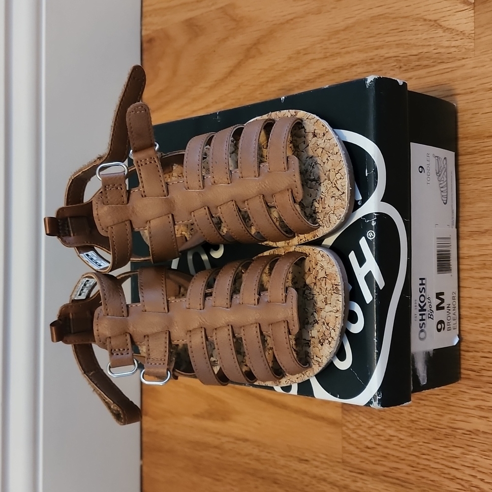 Oshkosh Eleanor sandals